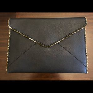 REBECCA MINKOFF Leo Envelope Clutch black & Gold